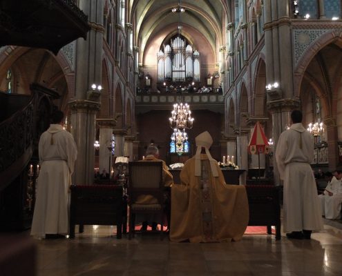 Gregoriaans mannenkoor zingt in de kerk Schiedam - zangkoor